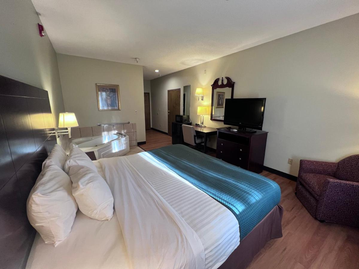Americas Best Value Inn Wiggins Экстерьер фото