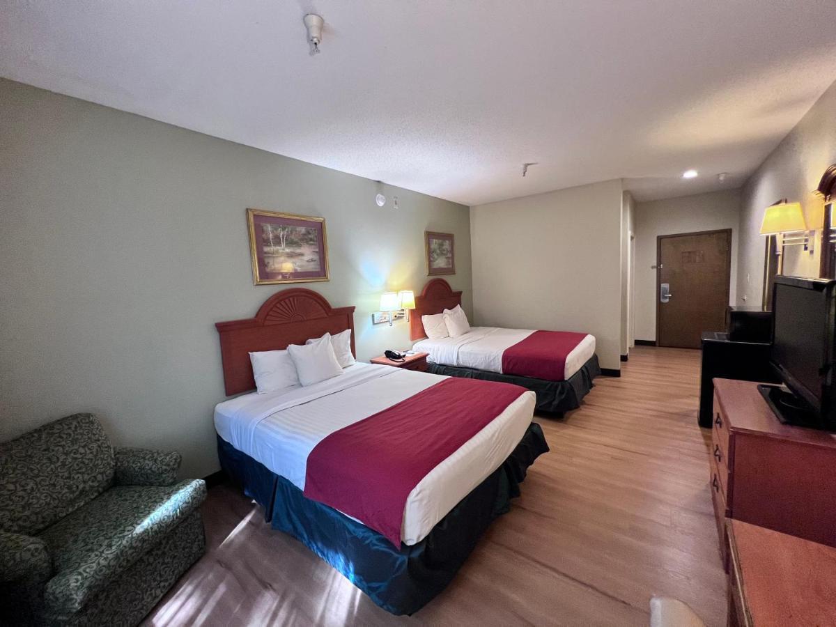 Americas Best Value Inn Wiggins Экстерьер фото